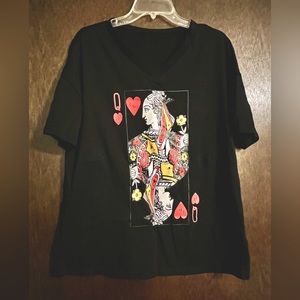 ♥️NWOT Queen of Hearts V-neck♥️
